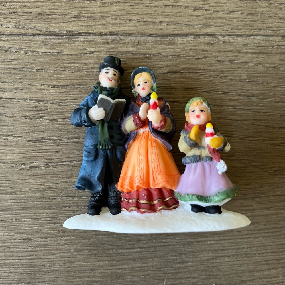 O’Well Christmas Village Figurine - Carolers